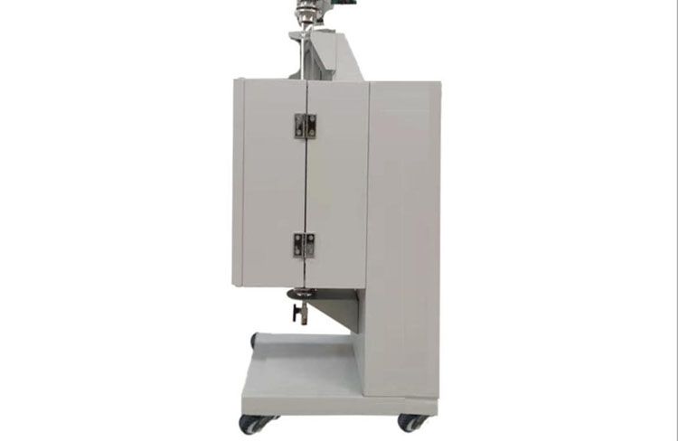 雙溫區(qū) 、三溫區(qū)立式管式爐